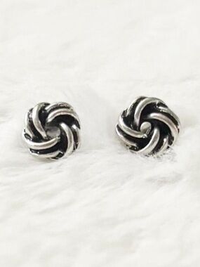 5/$15 🩷 MUST BUNDLE Twisted Knot Stud Earrings - Silver & Black